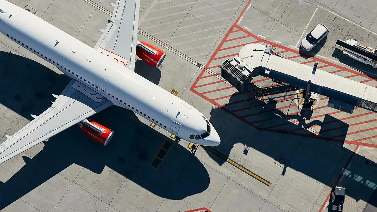 Avion sur le tarmac de Brussels South Charleroi Airport